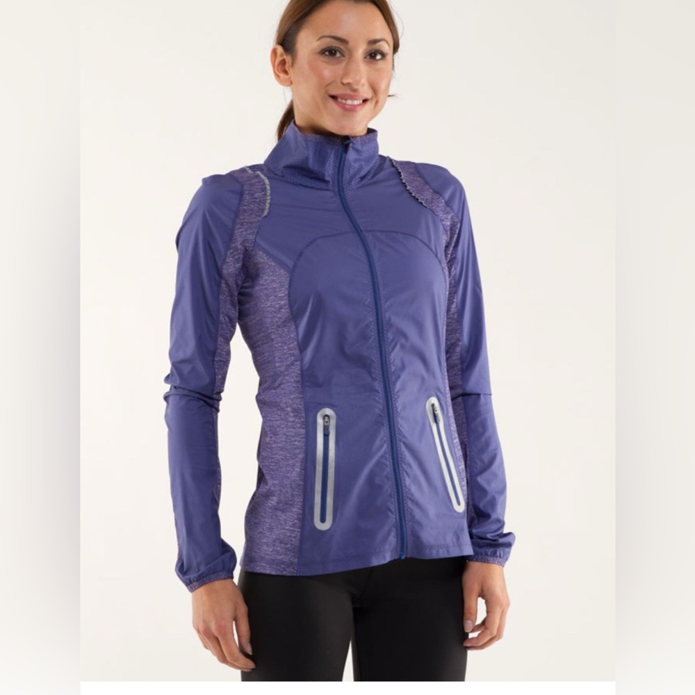 Lululemon Run: Featherweight Hybrid Jacket
Royalty size 4 - Picture 4 of 16
